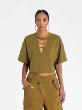 KBB by Kahlana Women's Short Sleeve T-Shirt 'The Cut Out Tee XXL- Olive Green